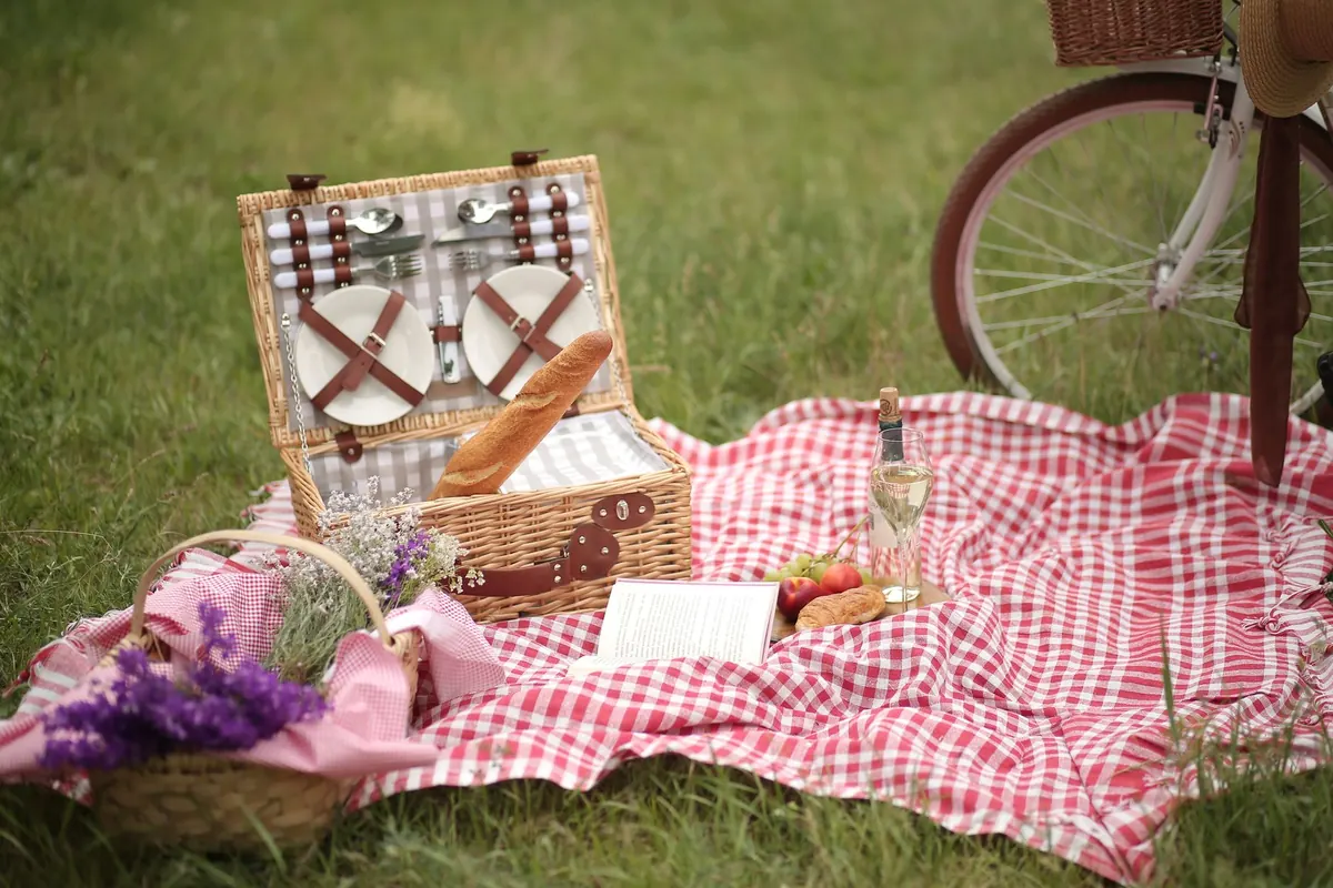 Rosé Food Pairing Checklist for British Summer Picnics and BBQs